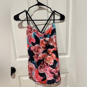 Lululemon Rose Print Secret Garden Tank with built in bra size 6